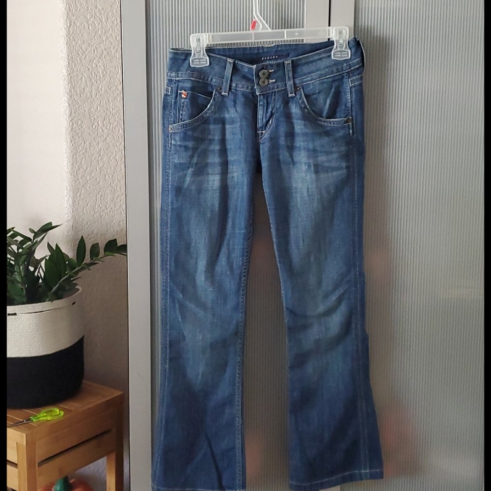 Hudson size 26 short bootcut jeans.  EUC